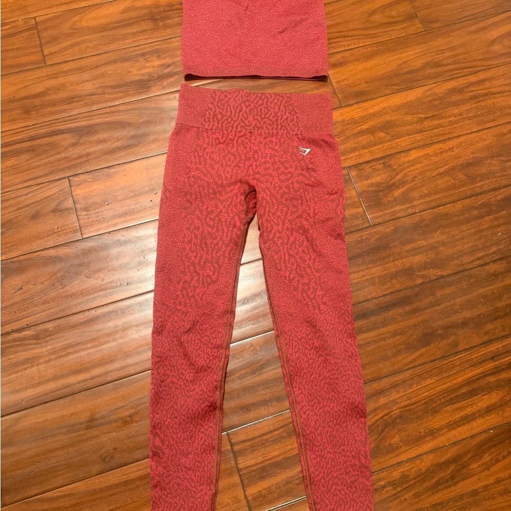 Gymshark Berry Seamless Ribbed Crop Tank and High-Waist Leggings Set - Picture 13 of 13